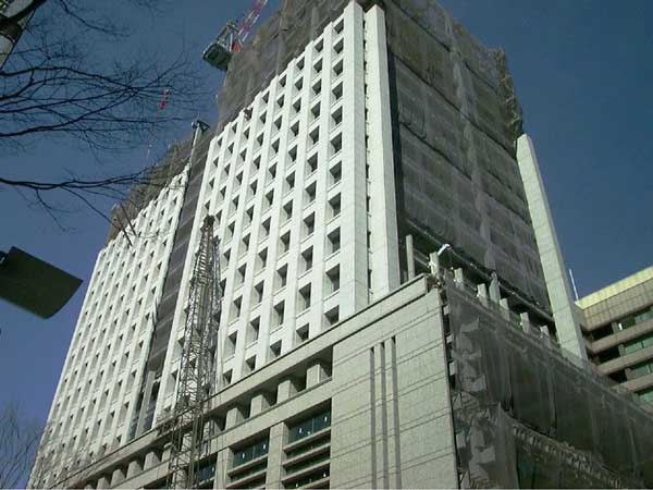 Meiji Yasuda Seimei building facade construction